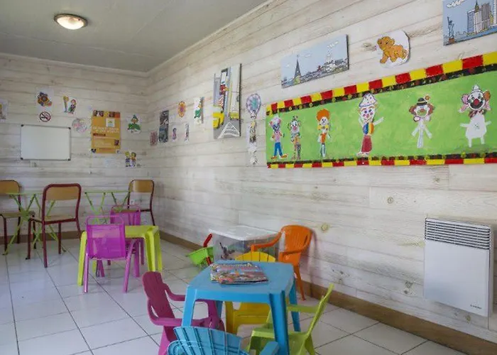 Mobil Prestige Avec Terrasse A - Api-1-52-159 * Royan